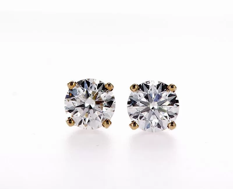 14K  Gold Round Diamond Stud Earrings (1.00Ctw)