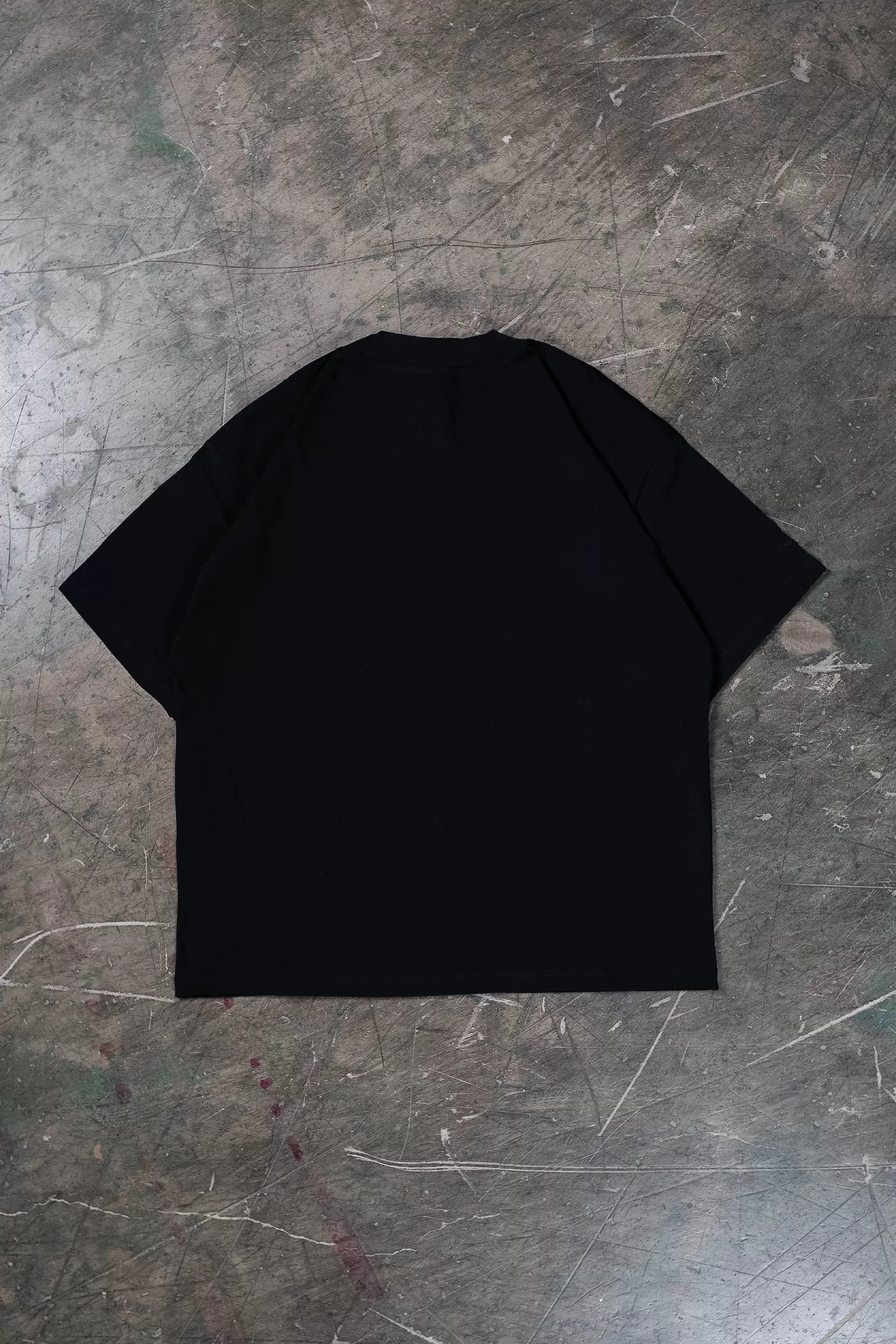 AURA BLACK T-SHIRT