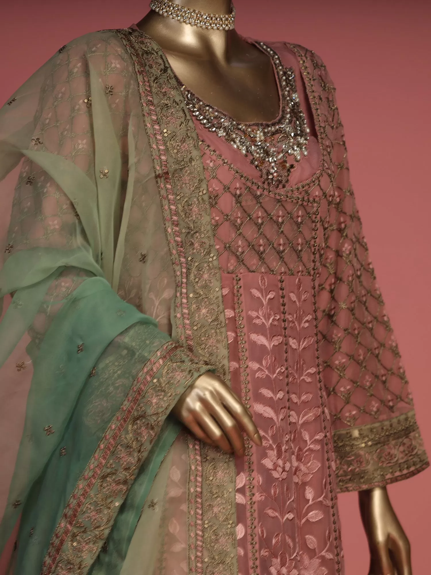 Bin Saeed "Shaifoon" Luxury Pink Suit