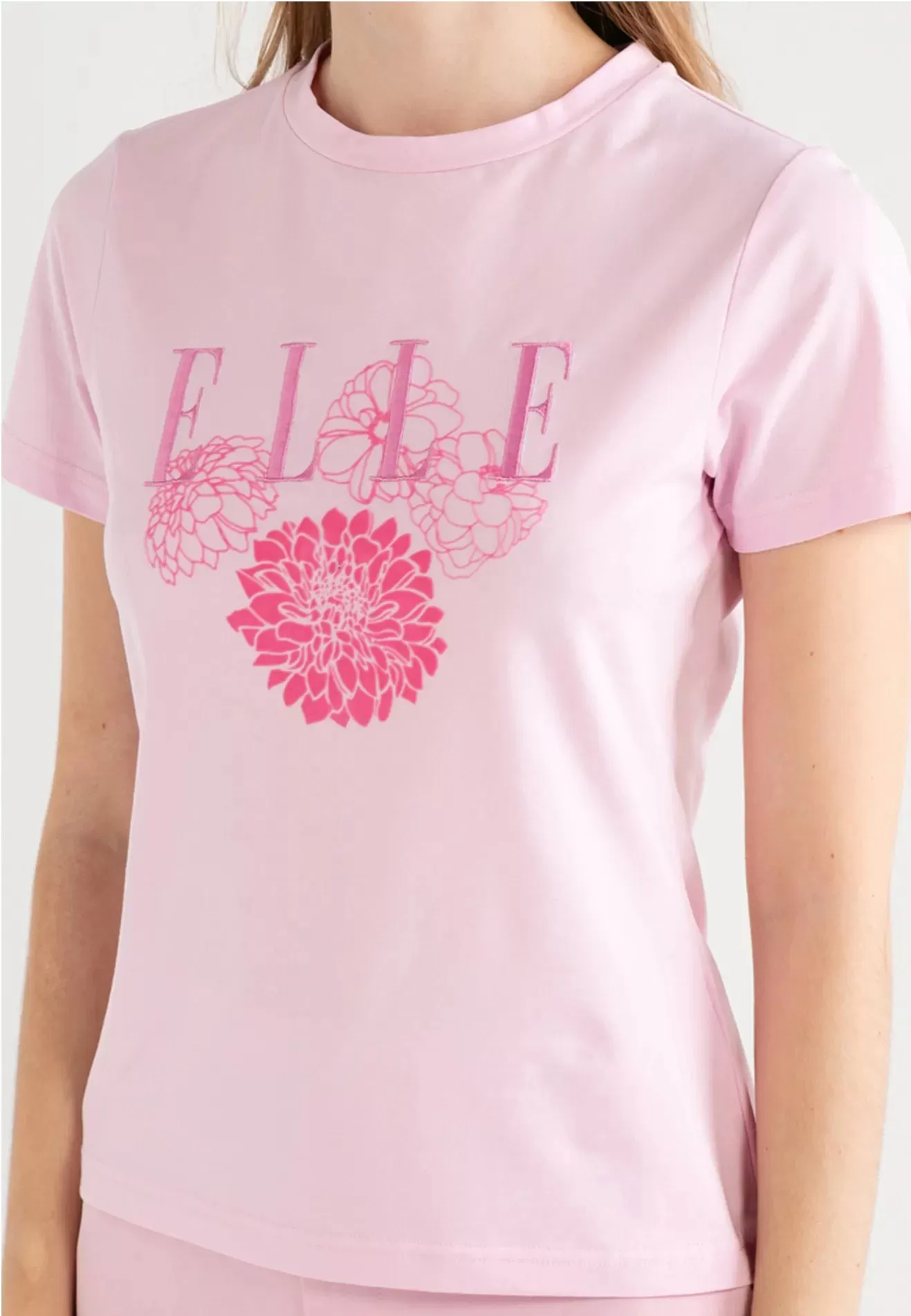 ELLE Leisure Peony Logo Print Tee