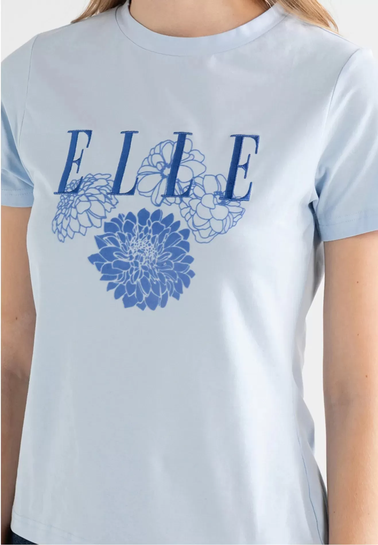 ELLE Leisure Peony Logo Print Tee