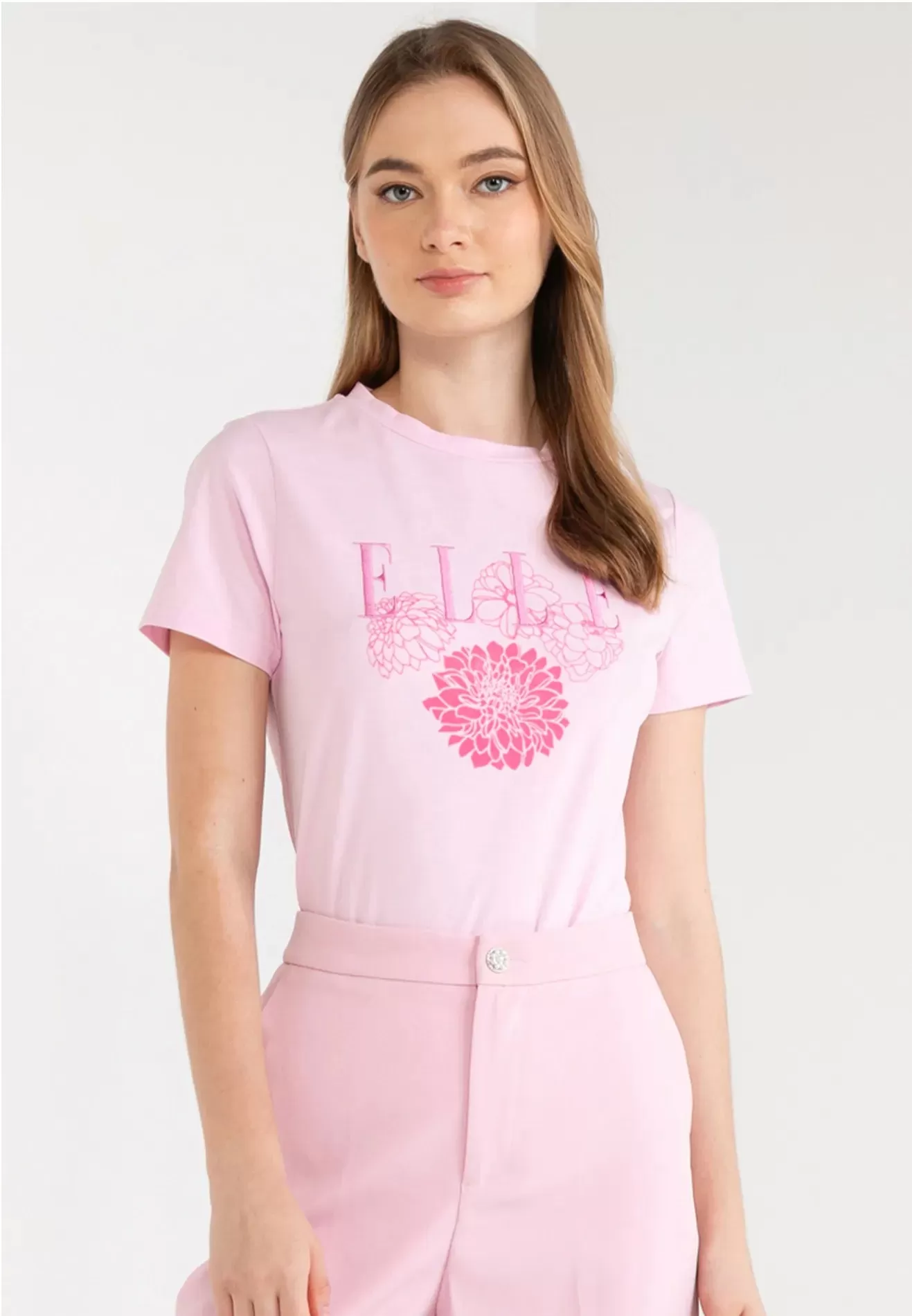 ELLE Leisure Peony Logo Print Tee